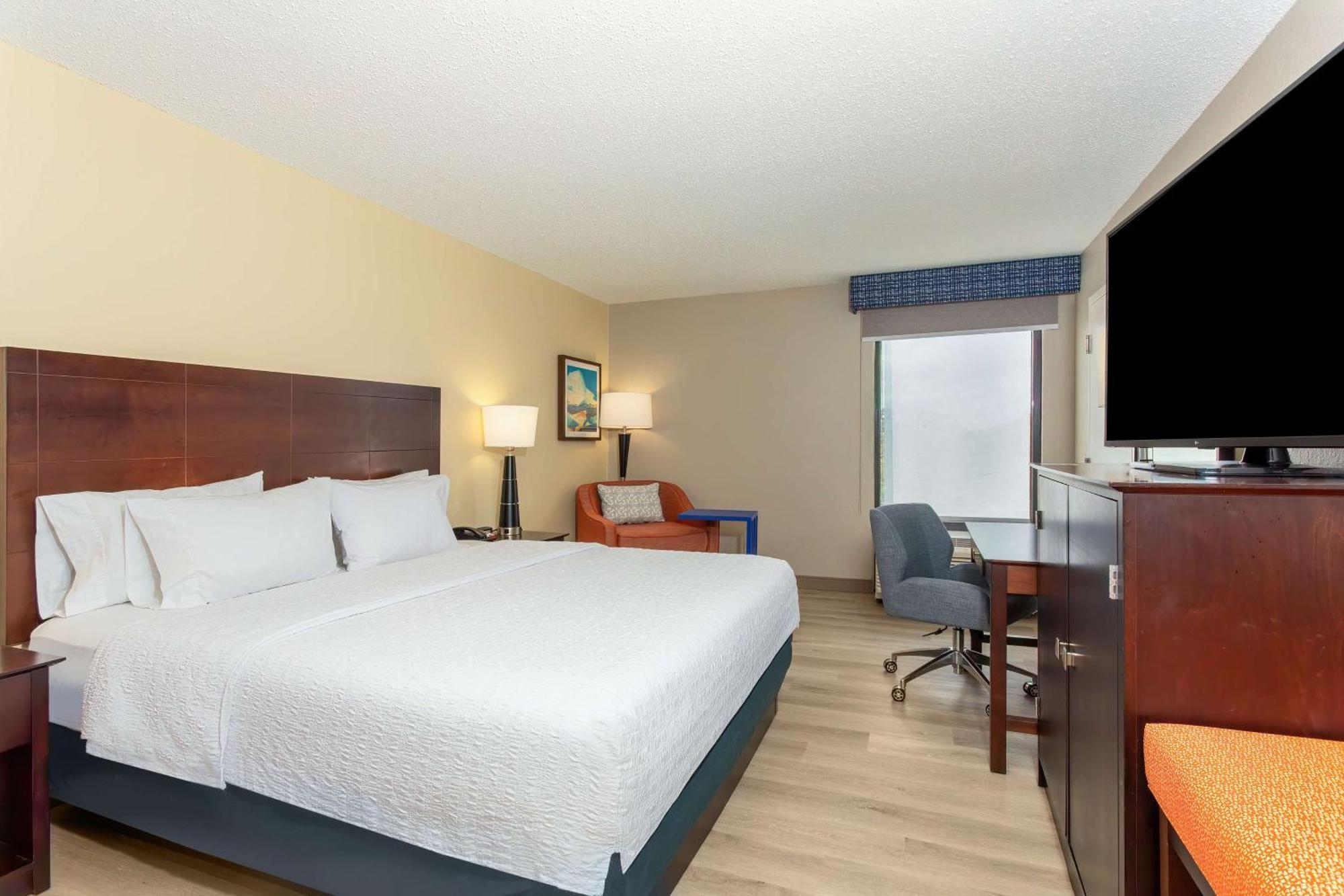 Hampton Inn Orlando-International Airport Exterior photo