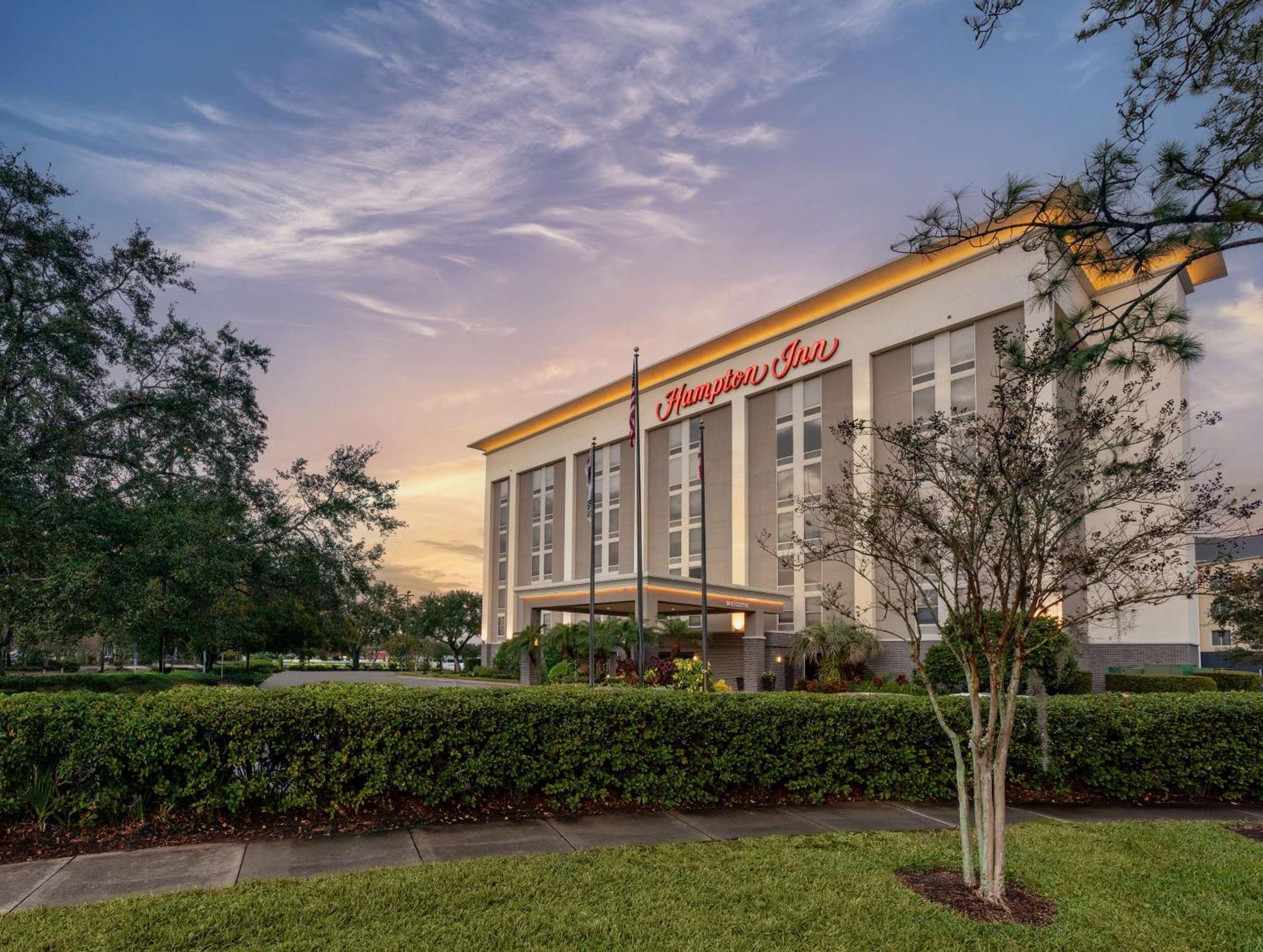 Hampton Inn Orlando-International Airport Exterior photo